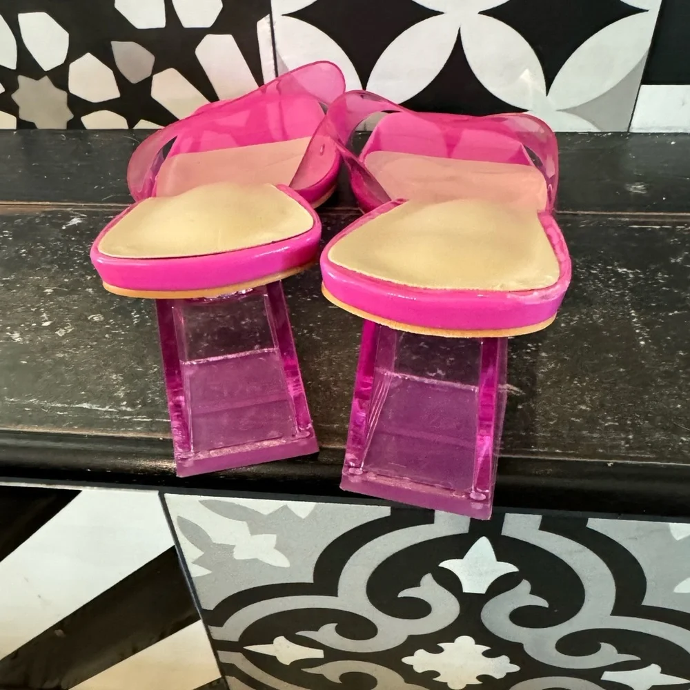 NWOT pink plastic midi square heels! 🩷FUN & FABULOUS 🩷see pic for more info!
